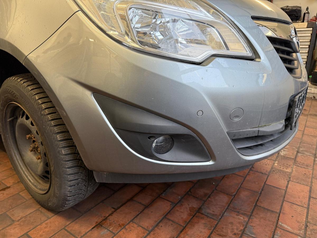 Opel Meriva B original Sto&szlig;stange Sto&szlig;f&auml;nger vorn Z179 Silbersee Vorfacelift BJ10